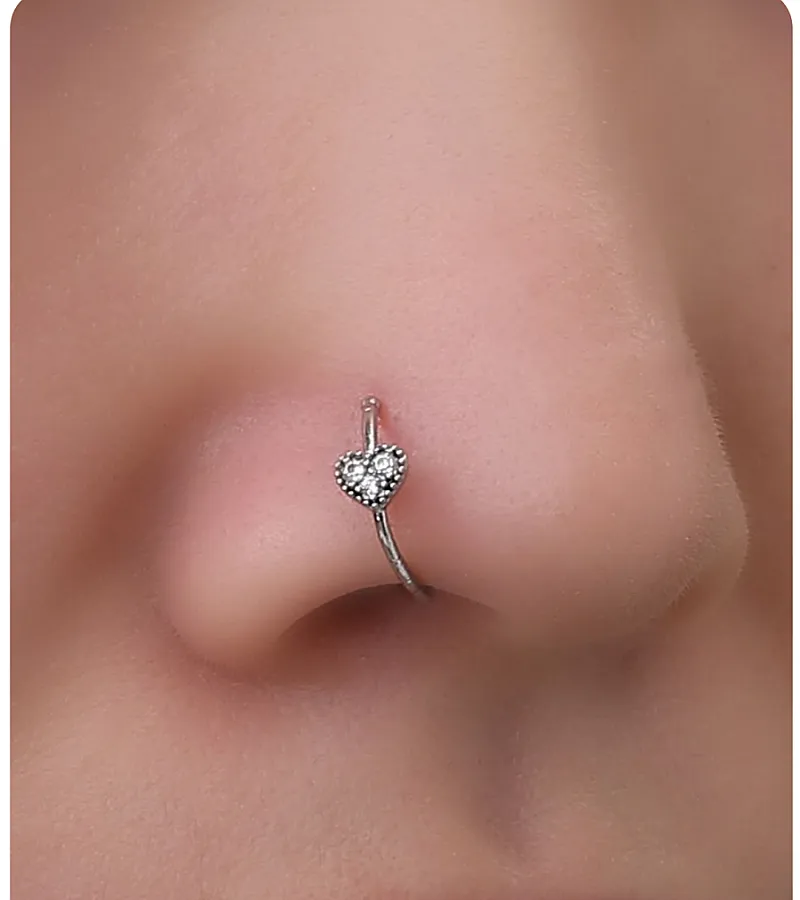 پیرسینگ بینی نقره زنانه طرح قلب
